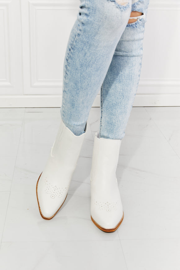 Love the Journey Stacked Heel Chelsea Boot - White