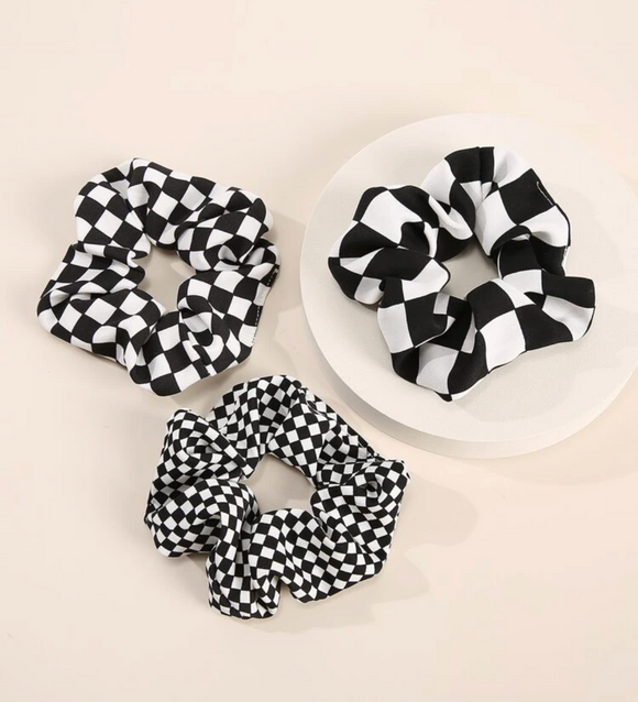 Checkered Scrunchies